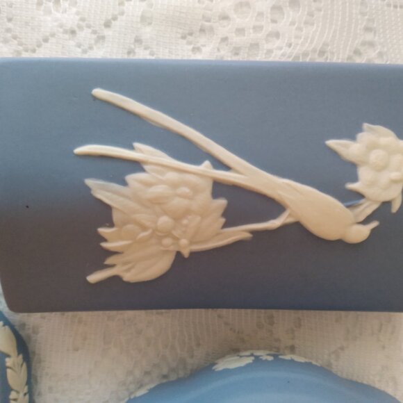 Vase & urn - Picture 12 of 14